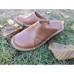 Tejcsoki színű bőr papucs